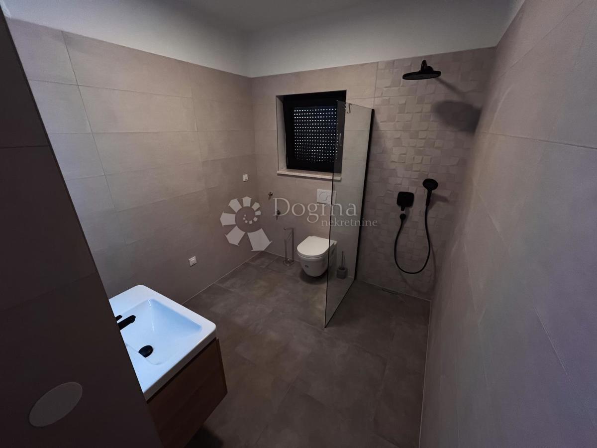 * Villa moderna con piscina - vicino al mare - in un ambiente tranquillo *