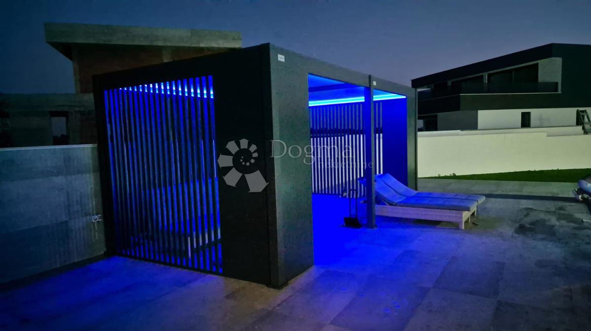 Casa Zemunik Gornji, Zemunik Donji, 214m2