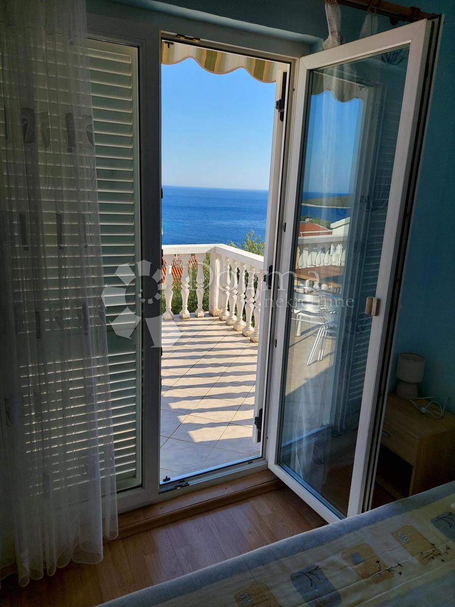 Casa Rukavac, Vis, 199m2