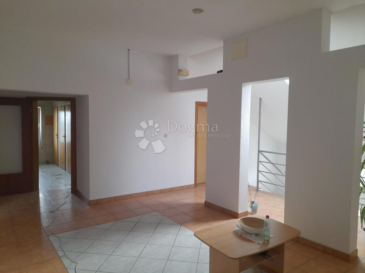 Casa Popovec, Sesvete, 624m2