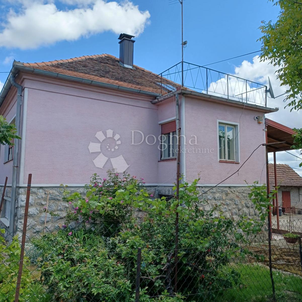 Casa Velike Sredice, Bjelovar, 244m2