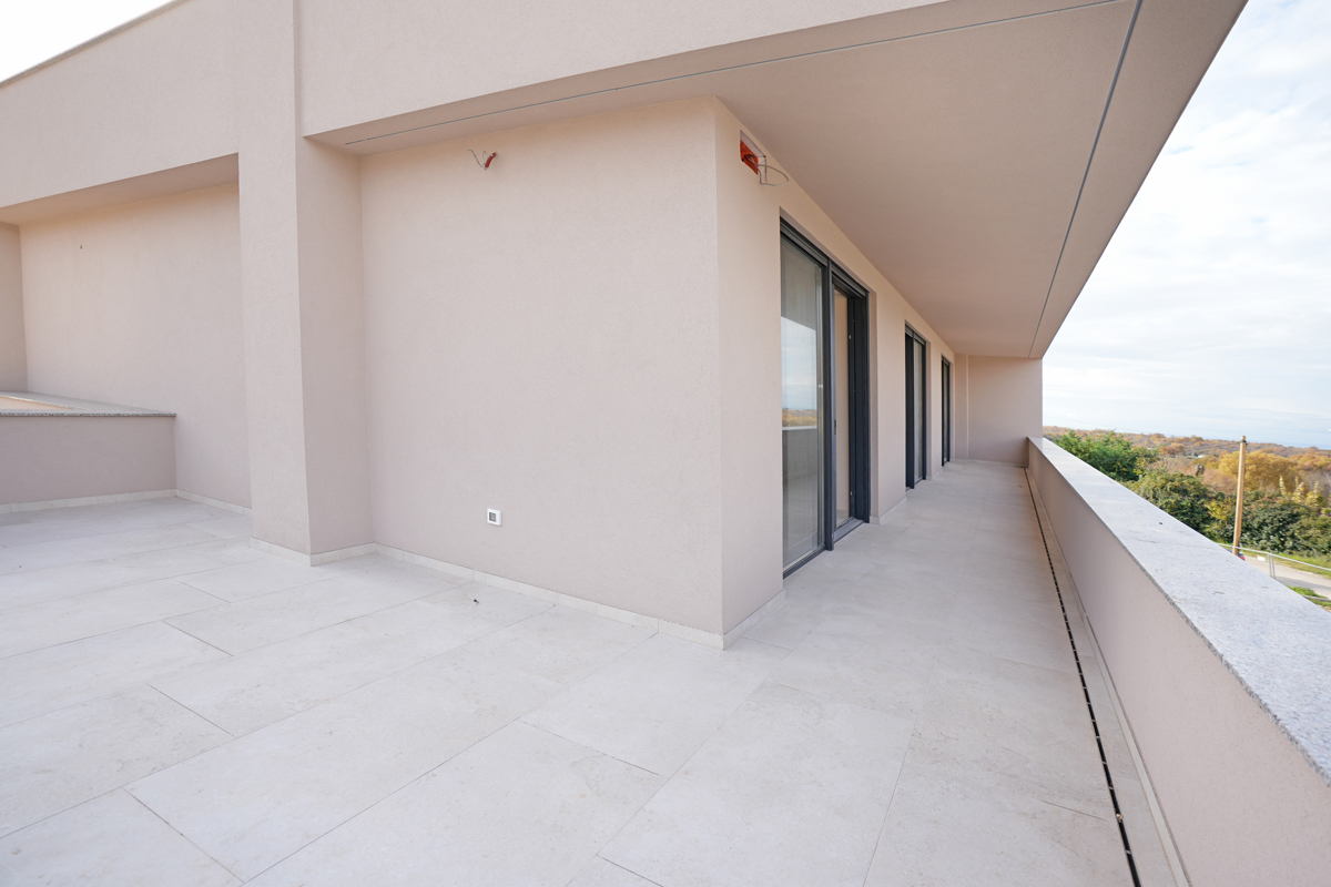 VILLA MODERNA CON PISCINA NELLA LOCALITÀ VICINO A POREČA