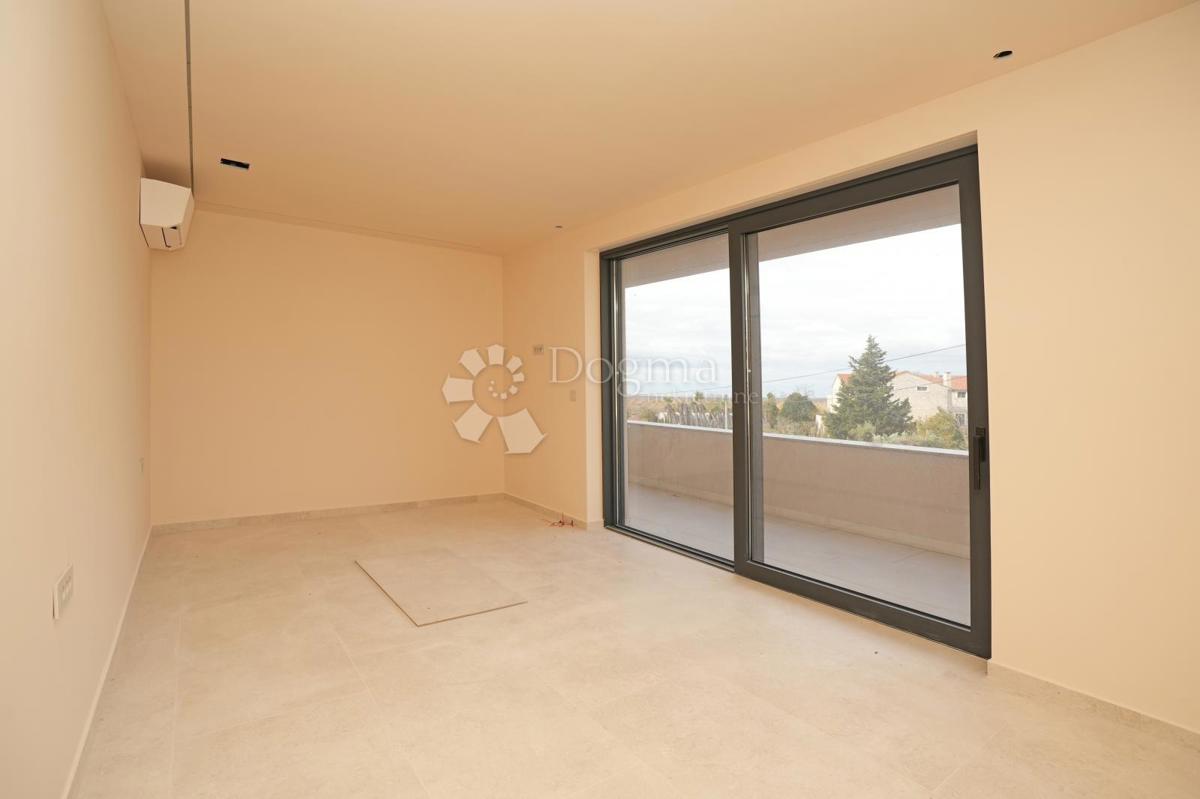 VILLA MODERNA CON PISCINA NELLA LOCALITÀ VICINO A POREČA