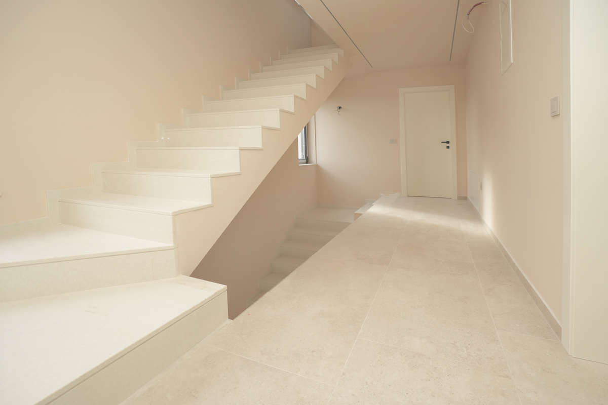 VILLA MODERNA CON PISCINA NELLA LOCALITÀ VICINO A POREČA