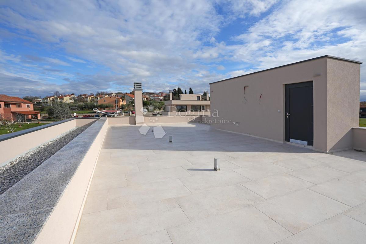 VILLA MODERNA CON PISCINA NELLA LOCALITÀ VICINO A POREČA