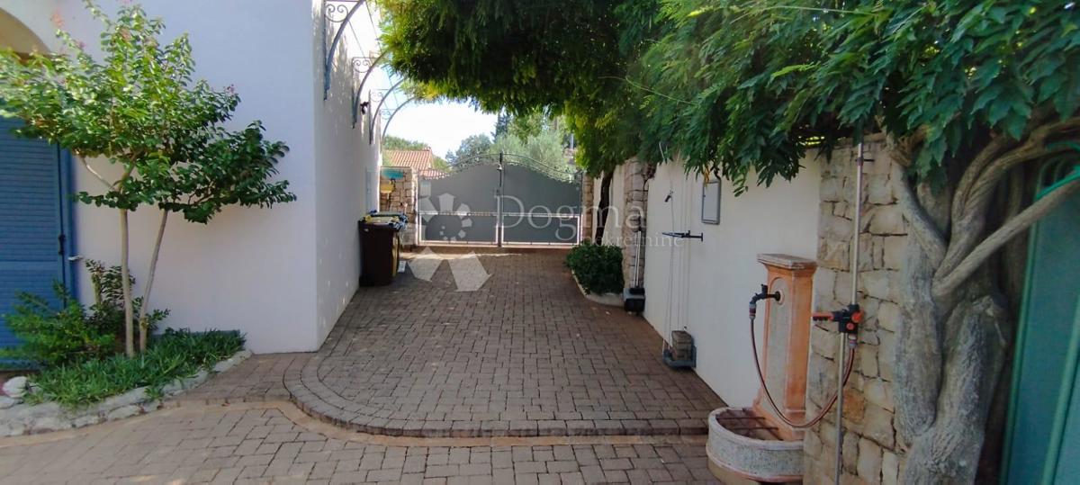 Casa Malinska, Malinska-Dubašnica, 120m2