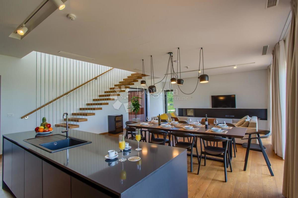 Casa Poreč, 342,52m2