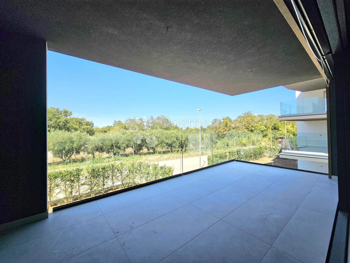 Nuova costruzione di alta qualità con giardino, a 10 minuti dal mare