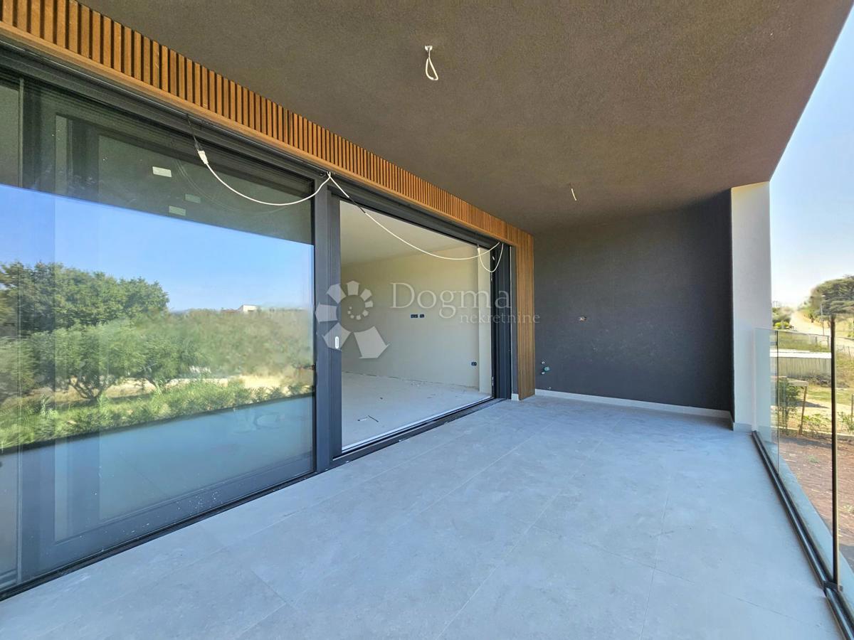 Nuova costruzione di alta qualità con giardino, a 10 minuti dal mare