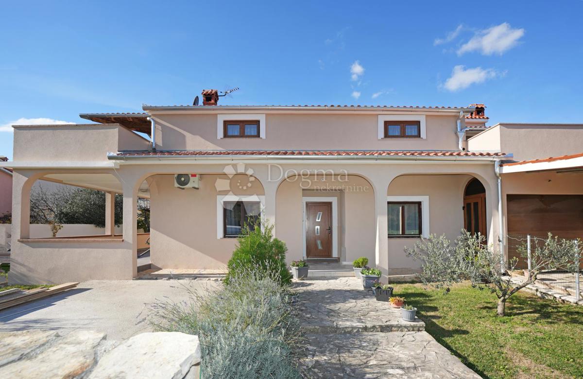 Casa Loborika, Marčana, 220m2