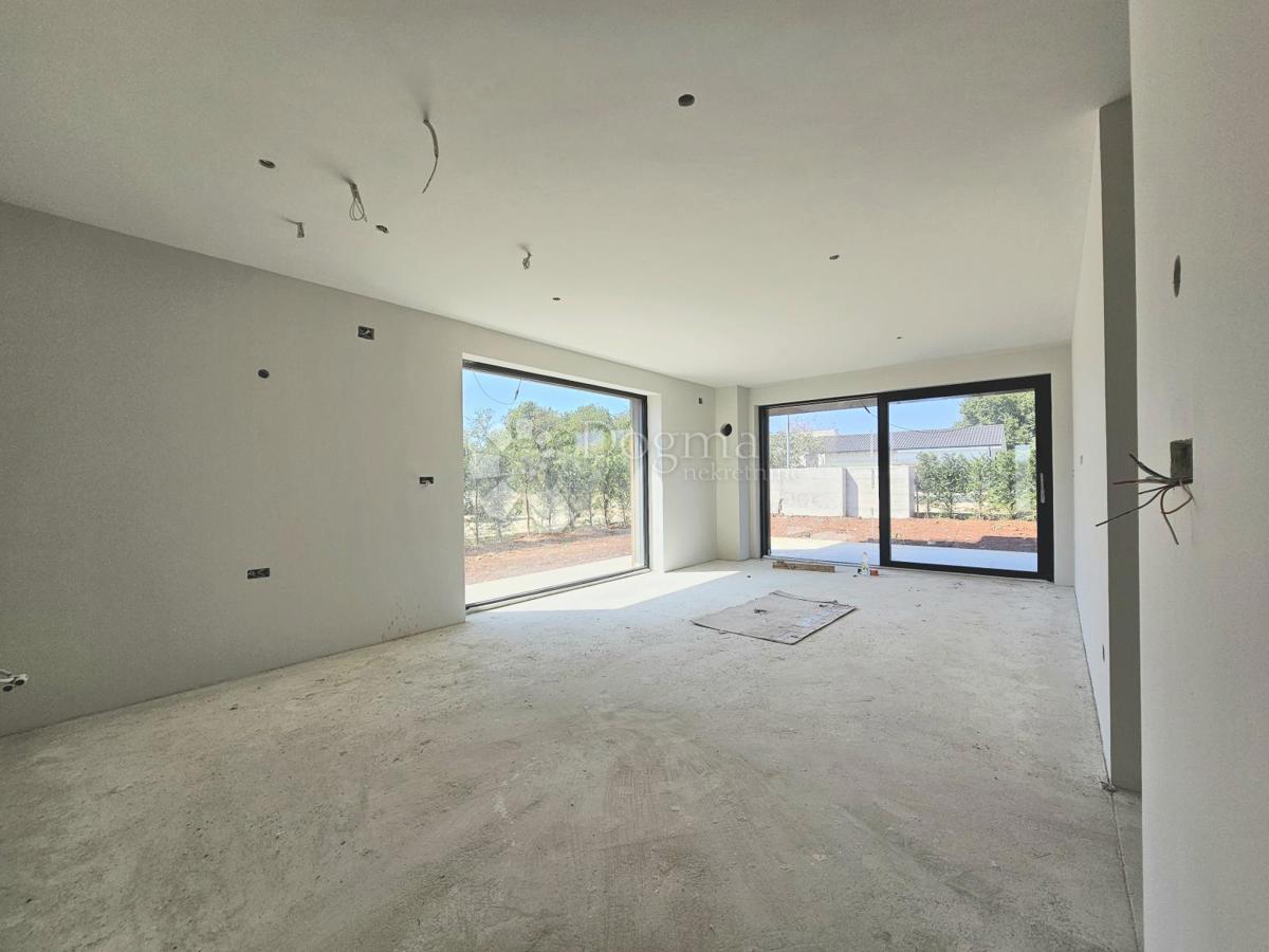 Appartamento al piano terra con giardino, a 10 minuti dal mare