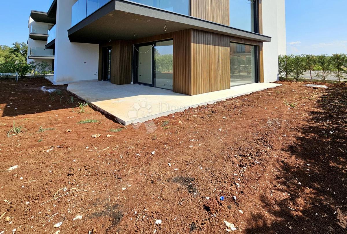 Appartamento al piano terra con giardino, a 10 minuti dal mare