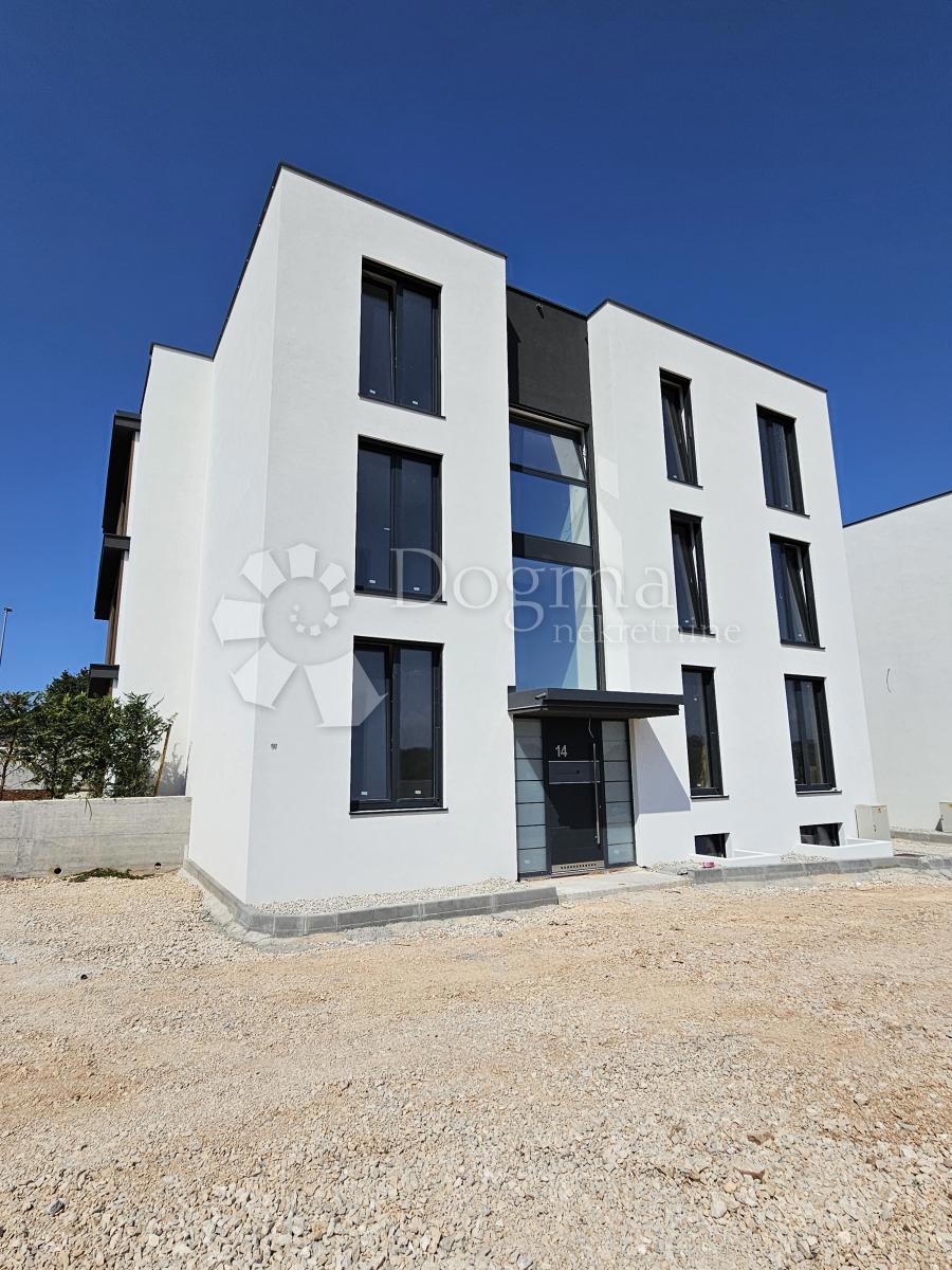 Appartamento al piano terra con giardino, a 10 minuti dal mare