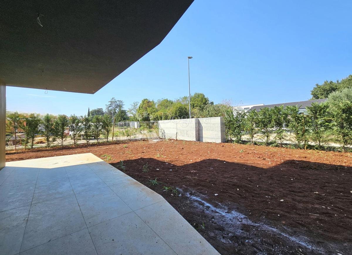 Appartamento al piano terra con giardino, a 10 minuti dal mare