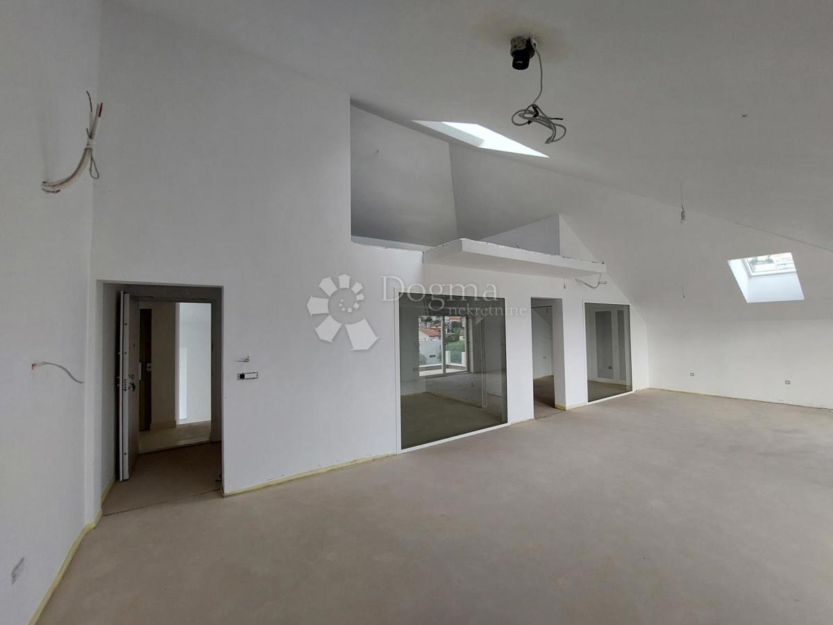 Allogio Grad, Šibenik, 128m2