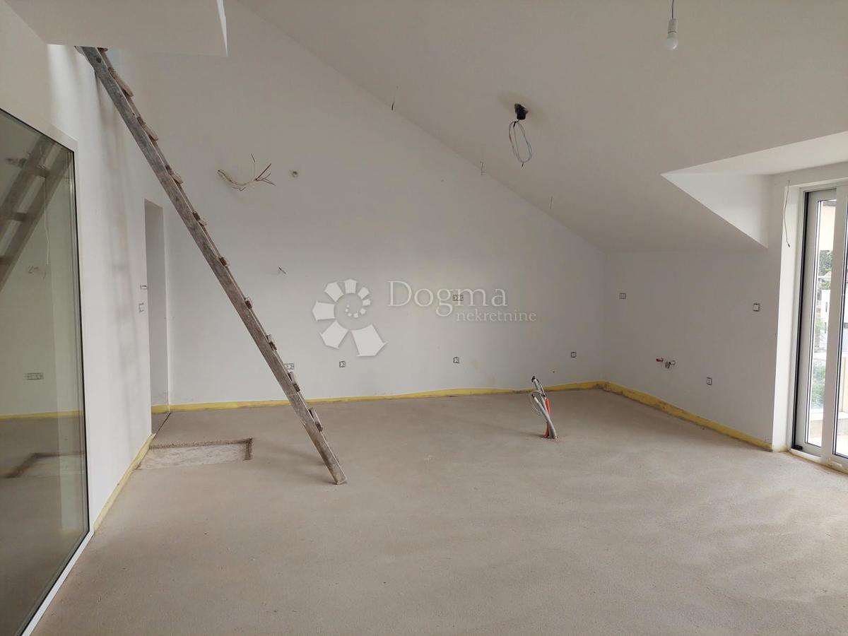 Allogio Grad, Šibenik, 128m2