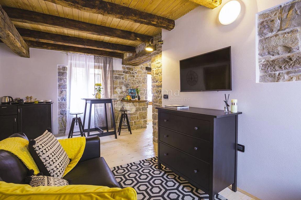 Casa Oprtalj, 167m2