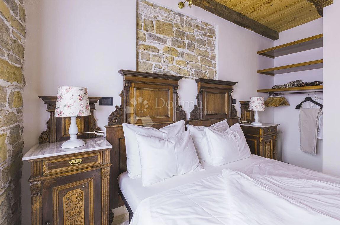 Casa Oprtalj, 167m2