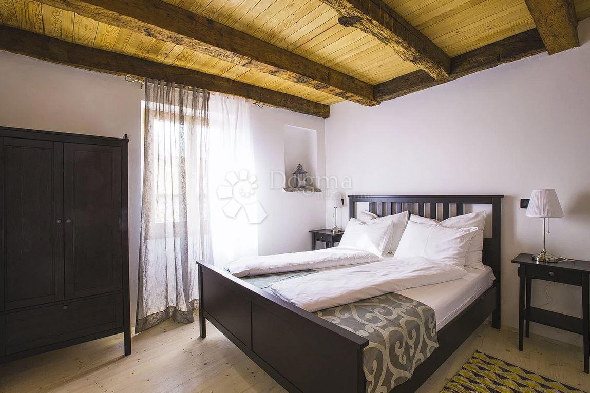 Casa Oprtalj, 167m2