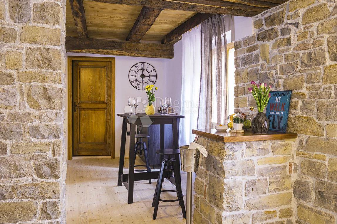 Casa Oprtalj, 167m2