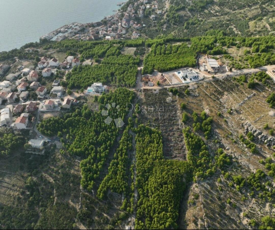 Terreno Dugi Rat, 1.313m2