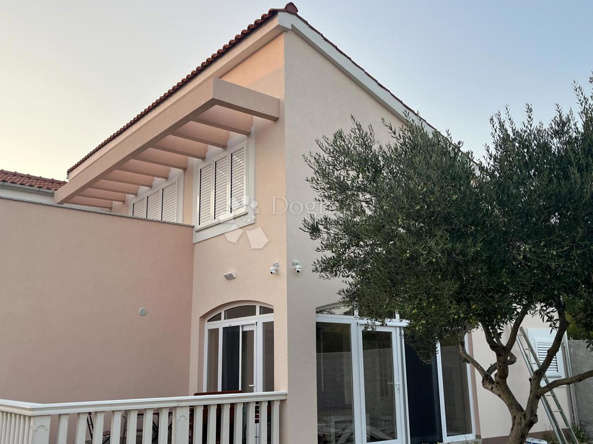 Casa Čista Mala, Vodice, 245m2