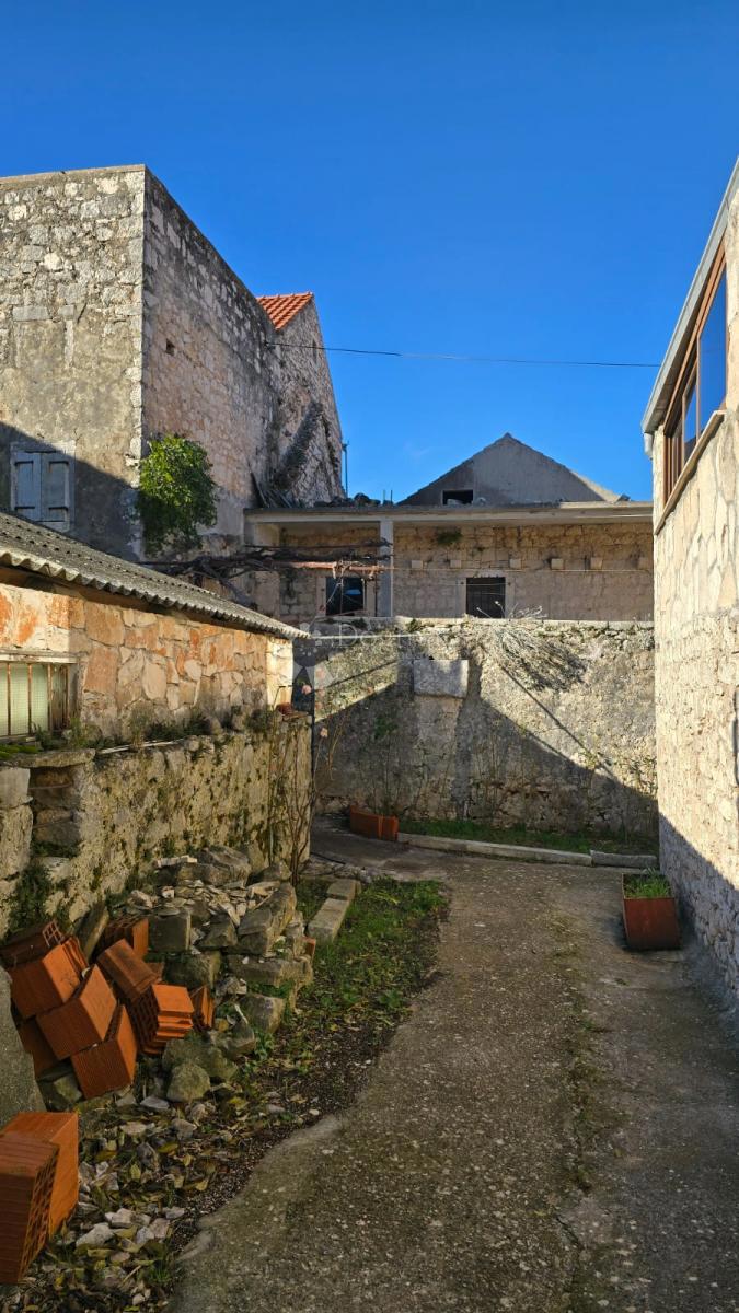 Casa Dračevica, Nerežišća, 120m2