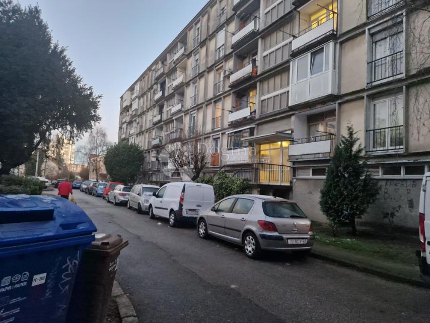 Allogio Knežija, Trešnjevka - Jug, 52m2