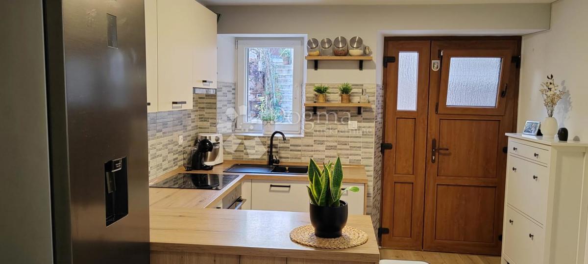 Casa Kaštel Stari, Kaštela, 125m2