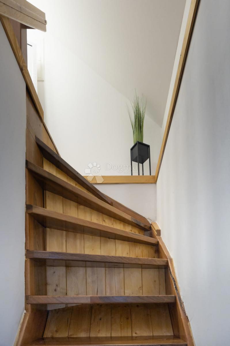 Casa Kaštel Stari, Kaštela, 125m2