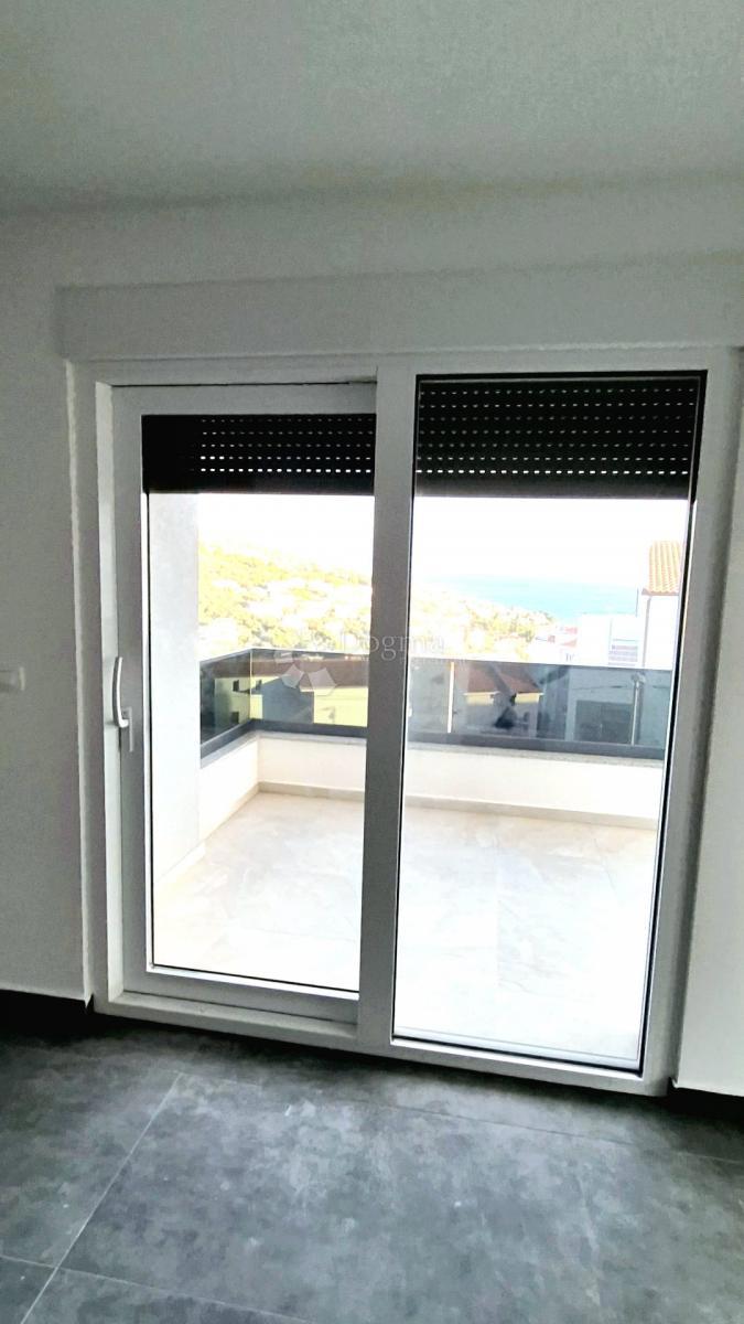 Allogio Okrug Gornji, Okrug, 60m2