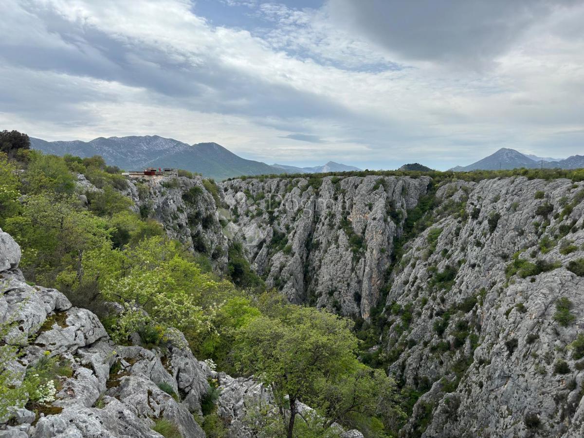 Terreno edificabile Žeževica, Šestanovac, 400m2