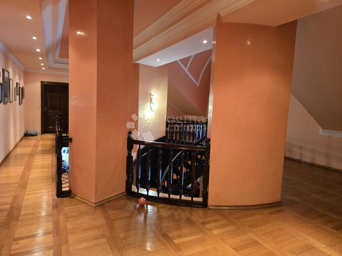 Casa Sveti Ivan Zelina, 400m2