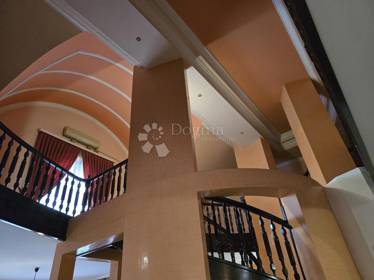 Casa Sveti Ivan Zelina, 400m2