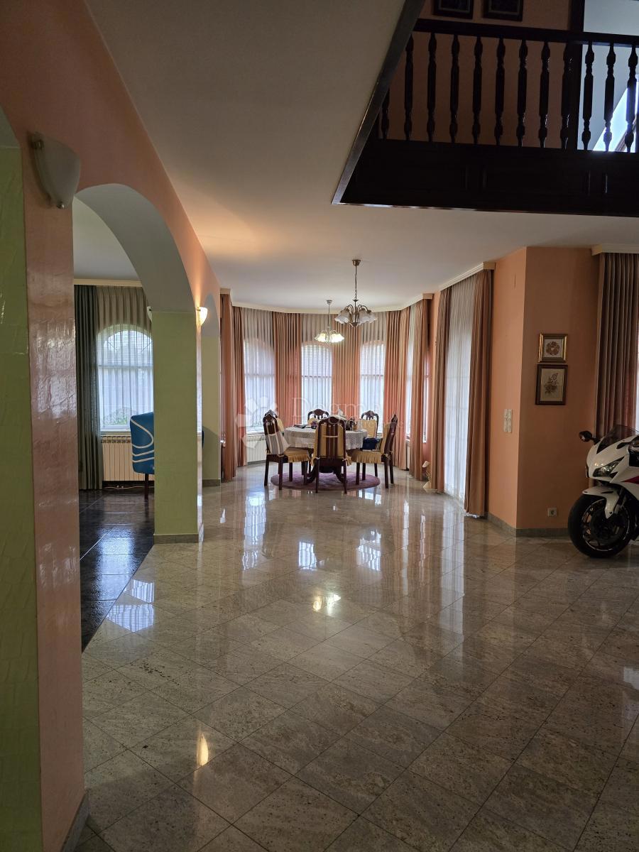 Casa Sveti Ivan Zelina, 400m2