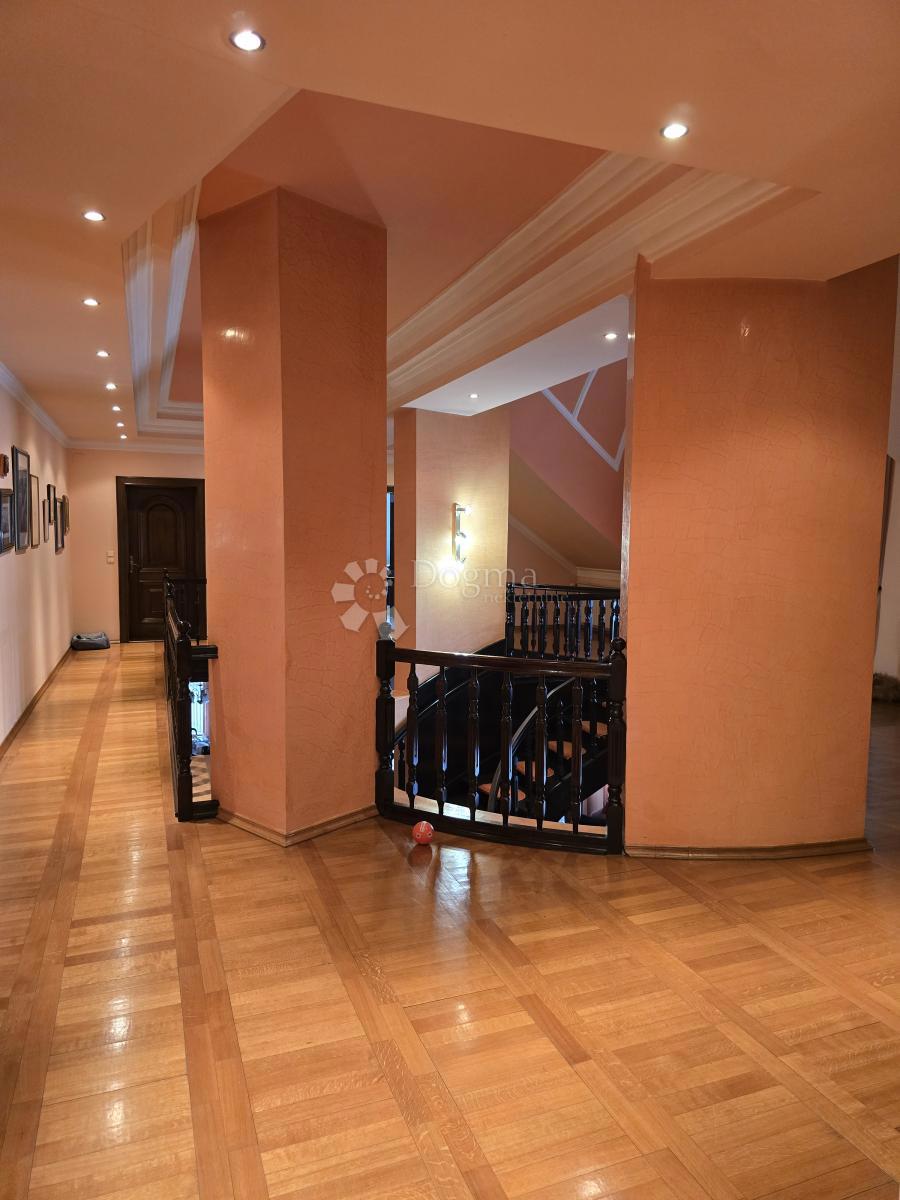 Casa Sveti Ivan Zelina, 400m2
