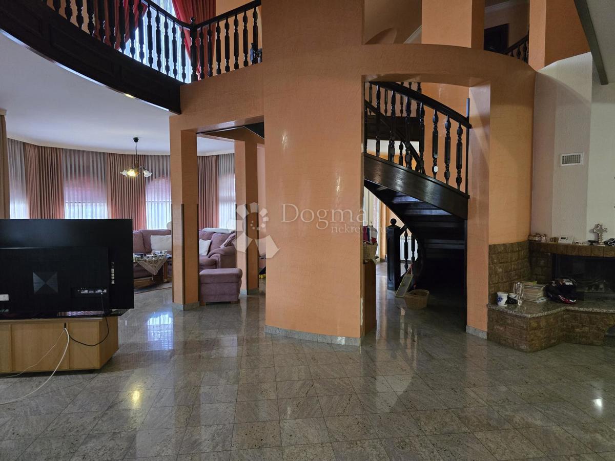 Casa Sveti Ivan Zelina, 400m2