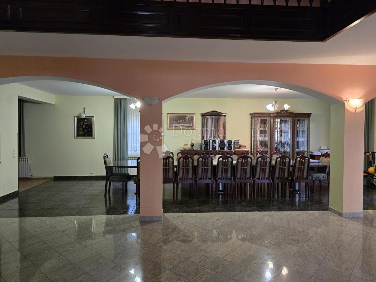 Casa Sveti Ivan Zelina, 400m2