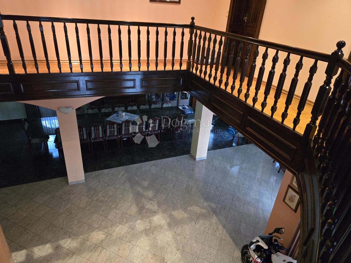 Casa Sveti Ivan Zelina, 400m2