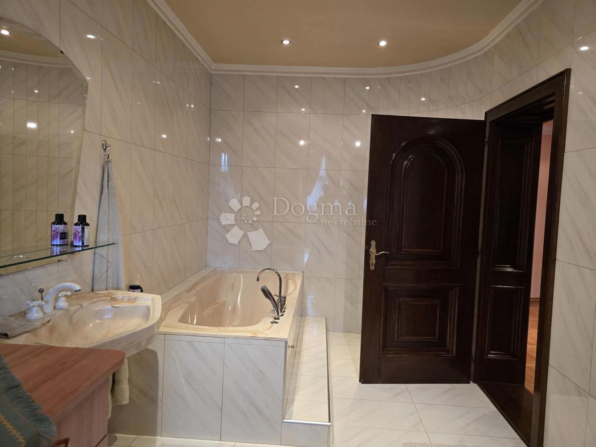 Casa Sveti Ivan Zelina, 400m2