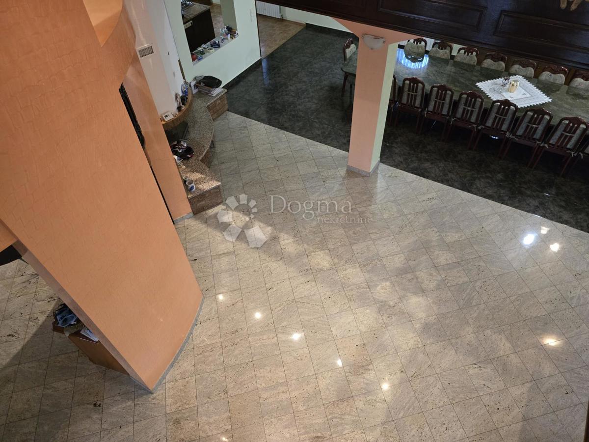 Casa Sveti Ivan Zelina, 400m2