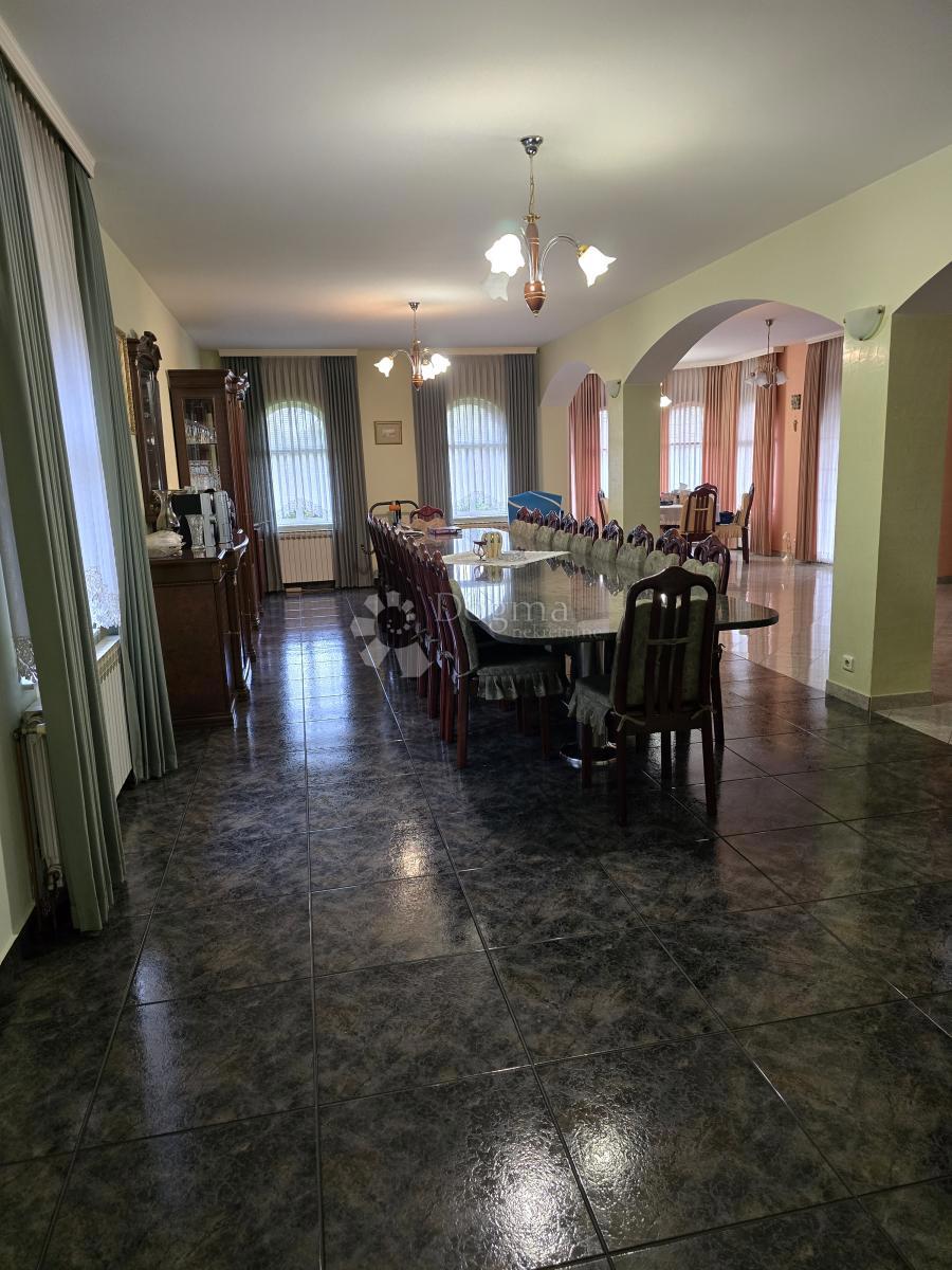 Casa Sveti Ivan Zelina, 400m2