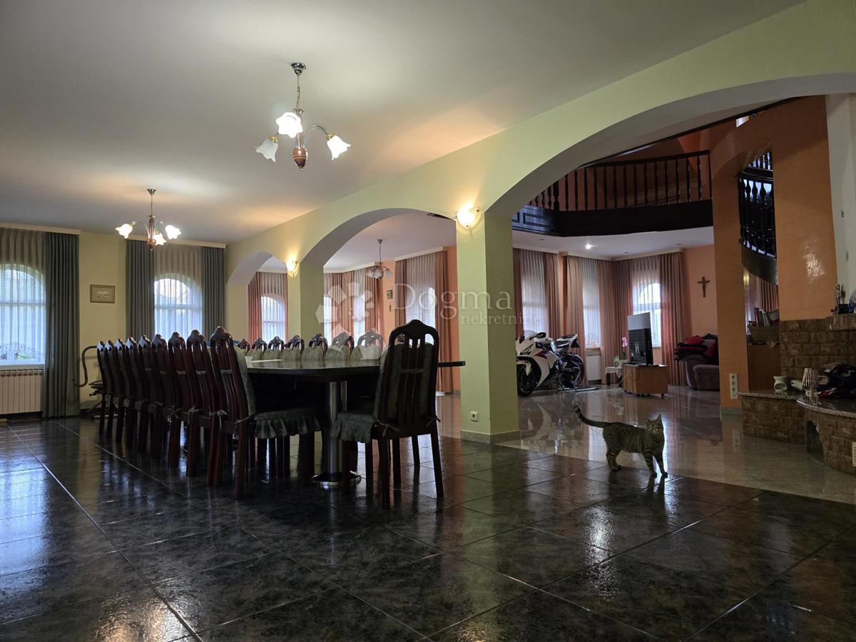 Casa Sveti Ivan Zelina, 400m2