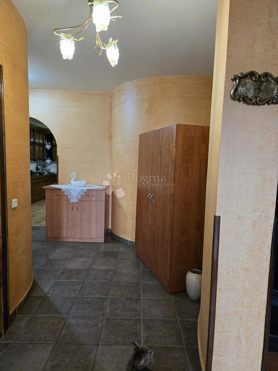 Casa Sveti Ivan Zelina, 400m2