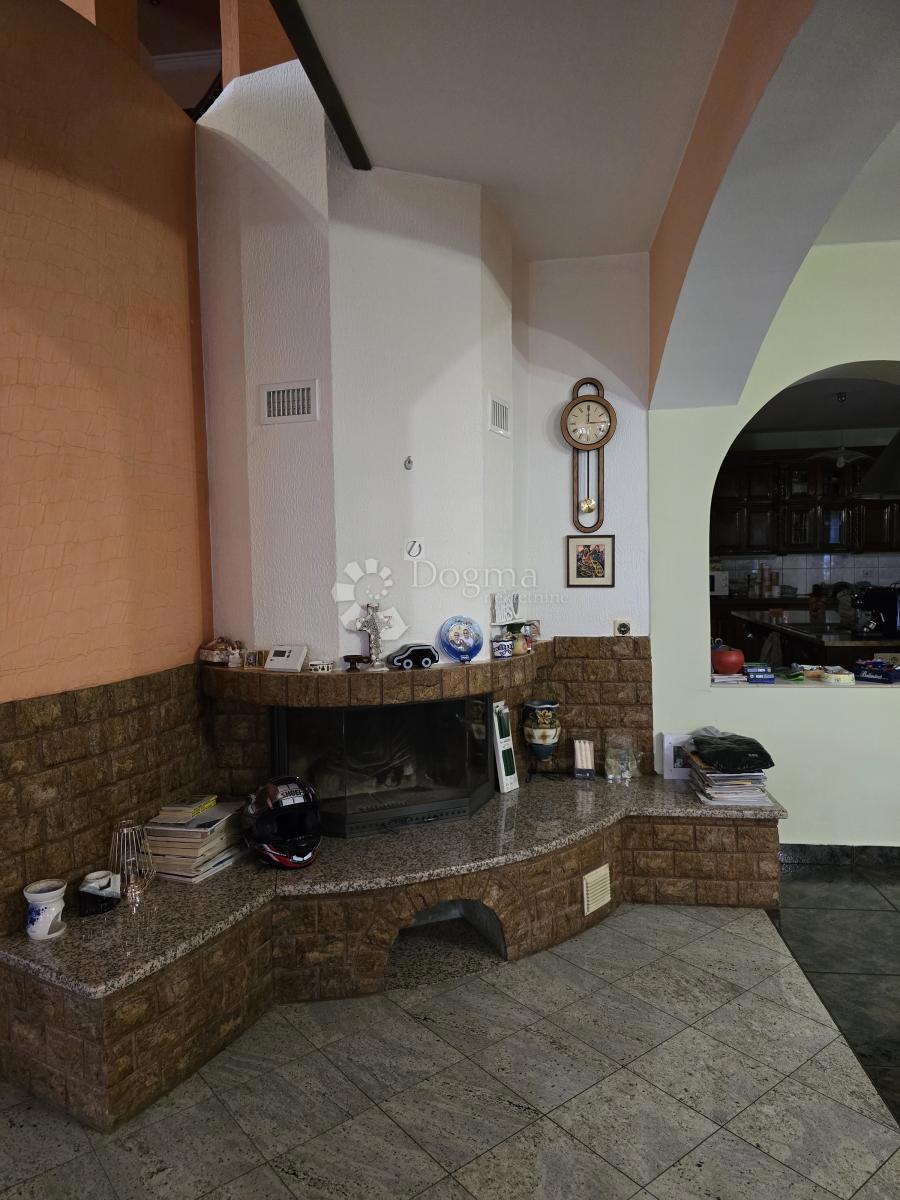 Casa Sveti Ivan Zelina, 400m2