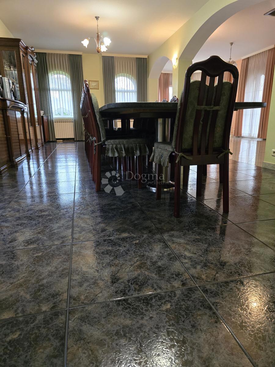 Casa Sveti Ivan Zelina, 400m2