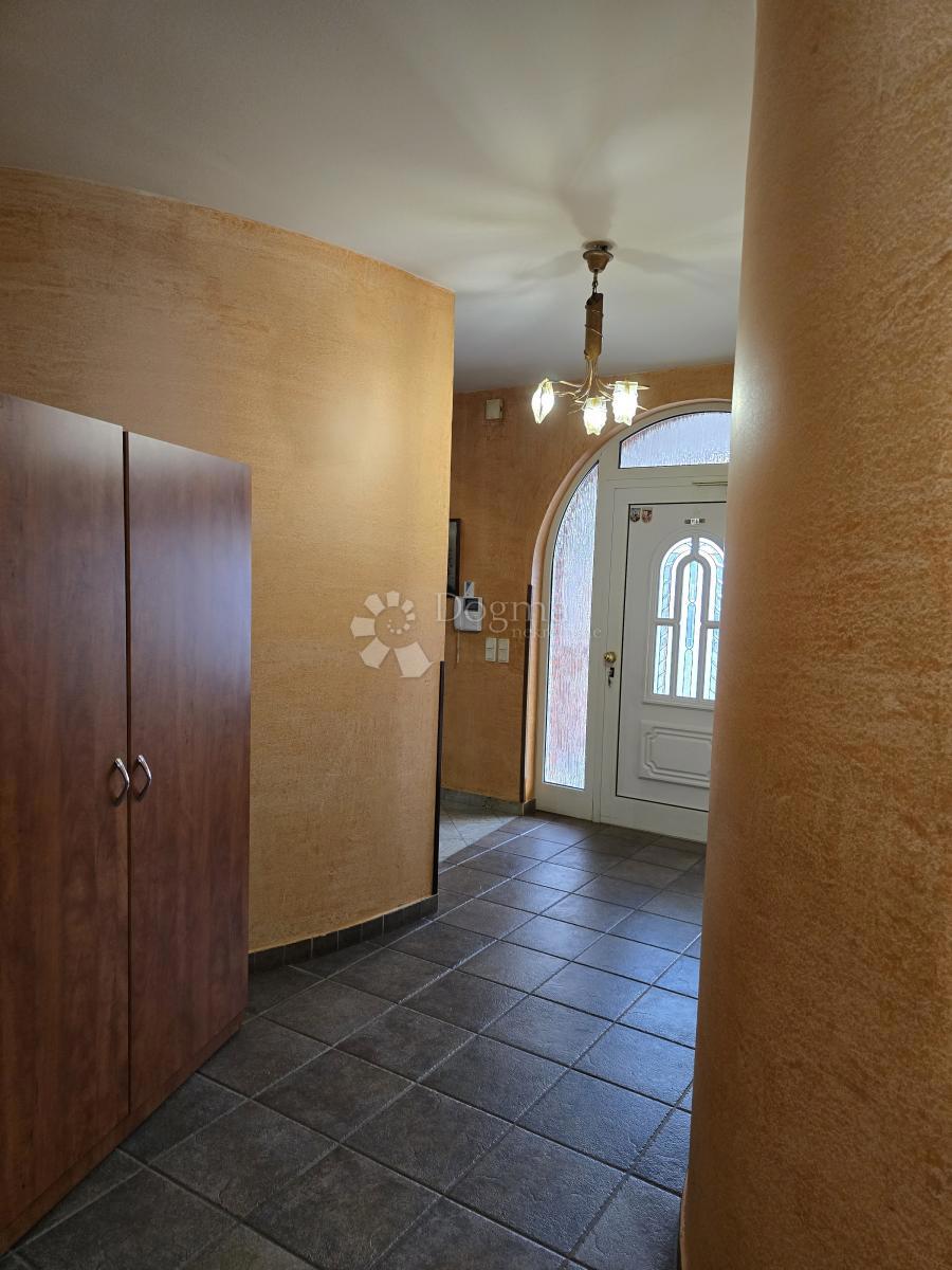 Casa Sveti Ivan Zelina, 400m2