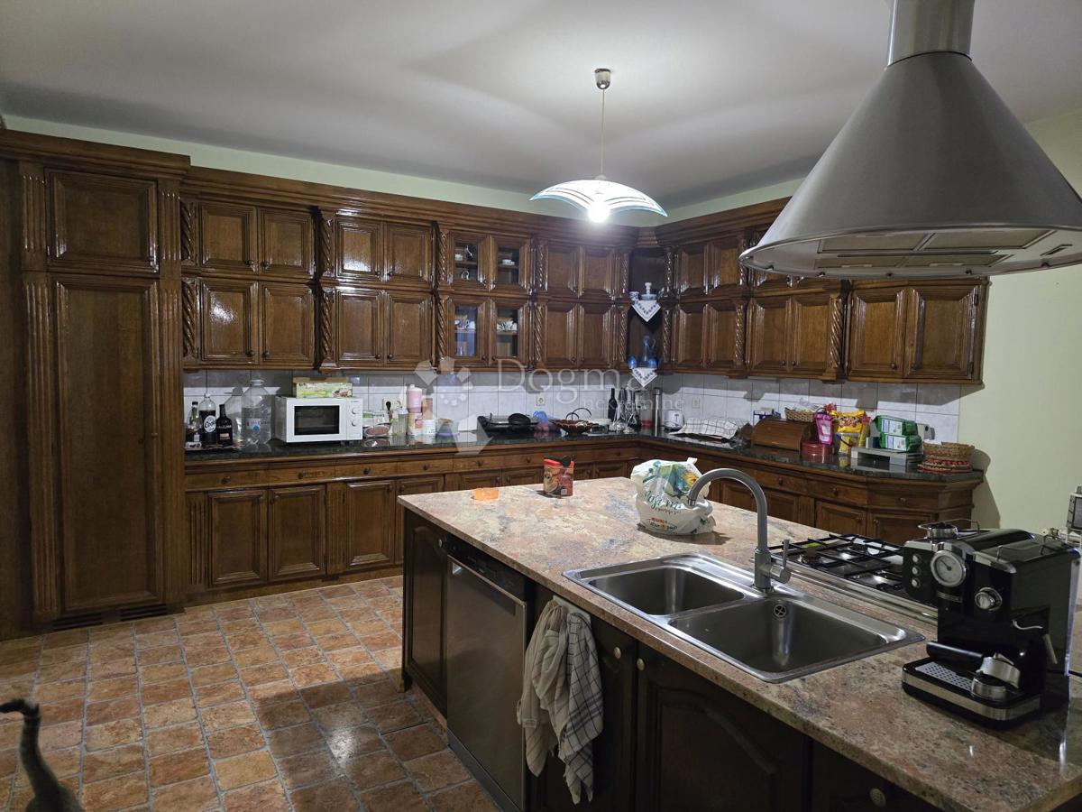 Casa Sveti Ivan Zelina, 400m2