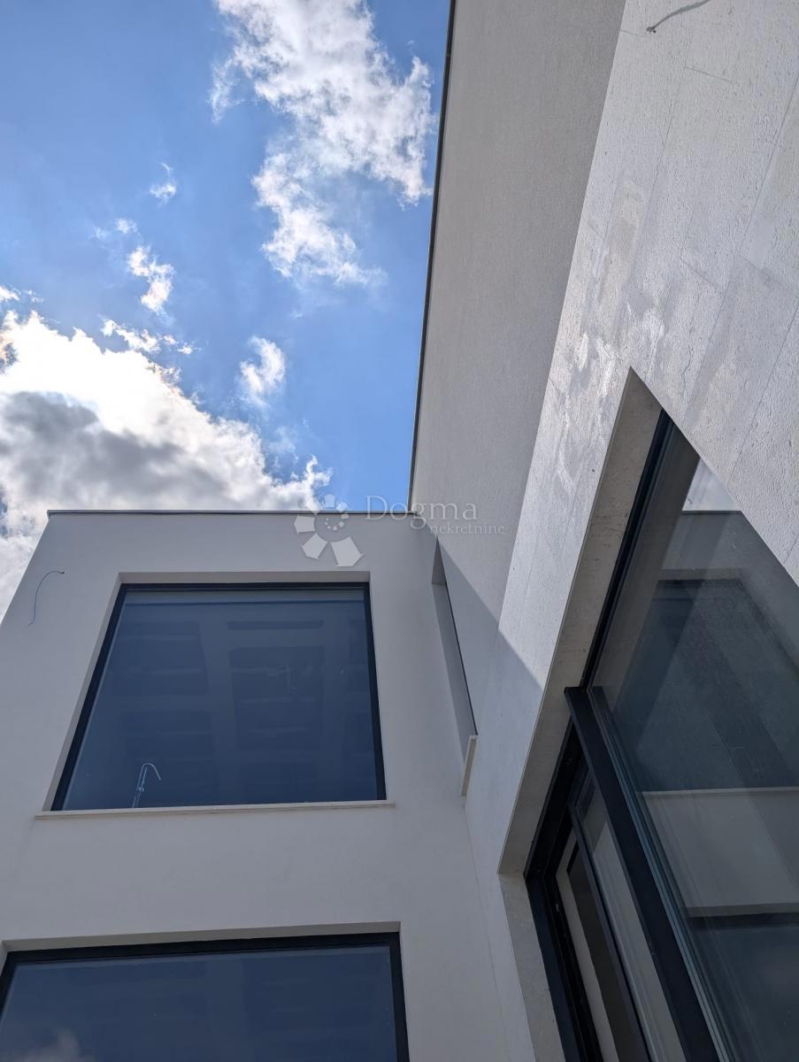 Casa Žerava, Nin, 270m2