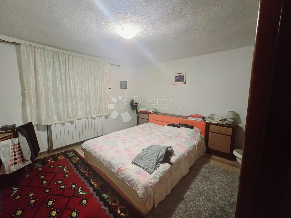 Casa Kozari put, Peščenica - Žitnjak, 300m2